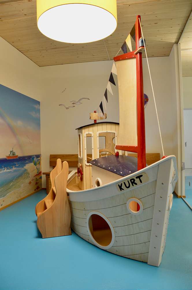 Kinderarzt in der Umgebung Thun (Wartezimmer, Spielzimmer)